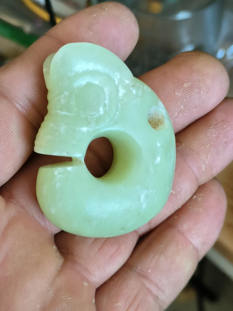 河磨奇石猪龙形器型件