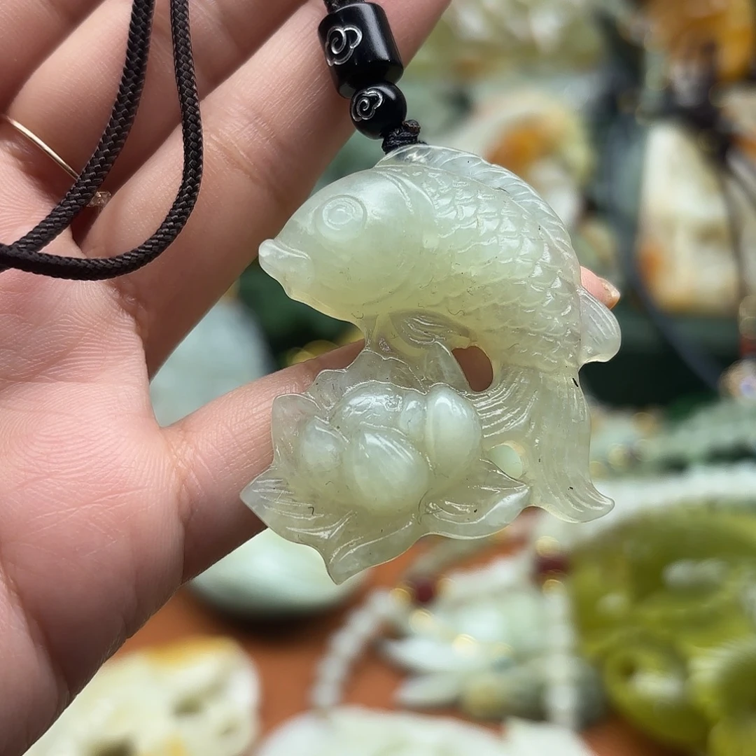 蛇纹石玉未镶嵌吊坠