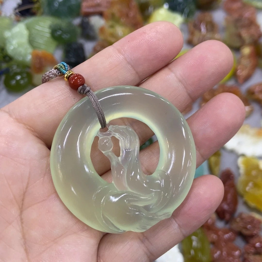 未镶嵌蛇纹石玉挂件