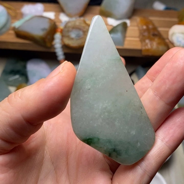 翡翠未镶嵌颈饰天然