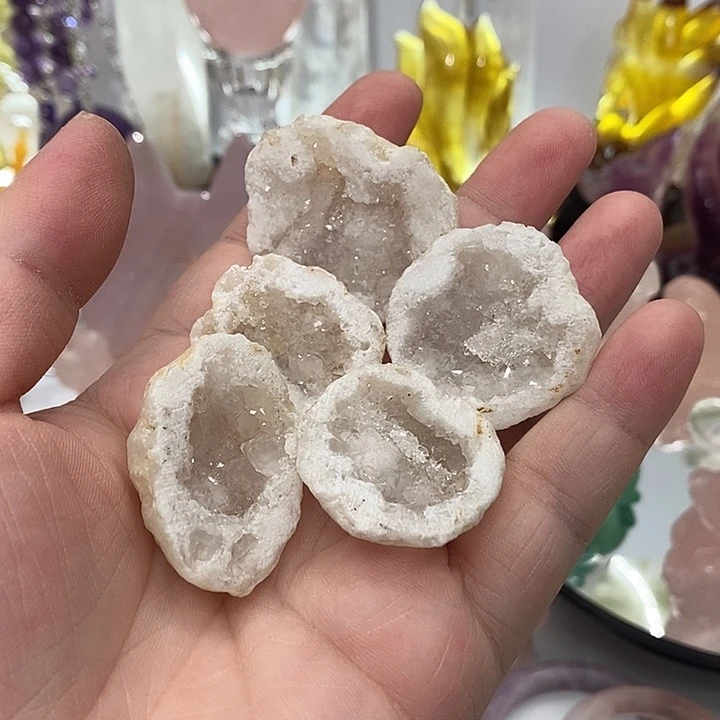 水晶摆件未镶嵌水晶有瑕