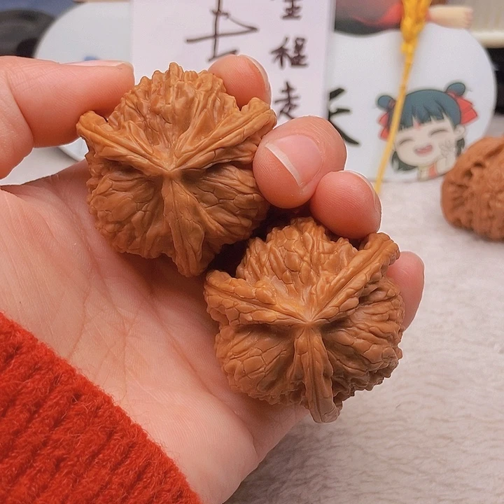 吊坠文玩核桃新*峰三棱