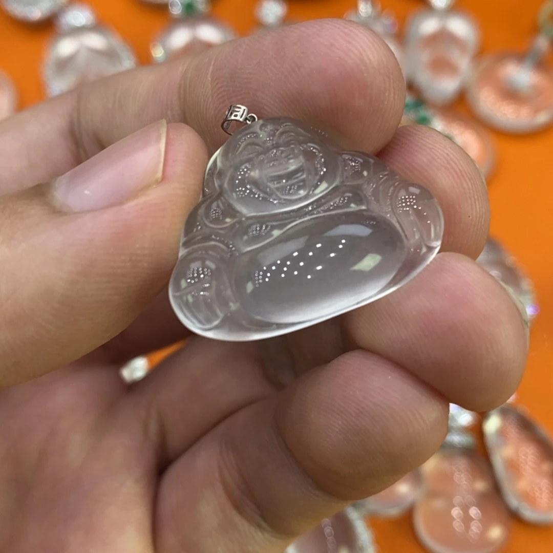 石英质玉吊坠18K金镶嵌