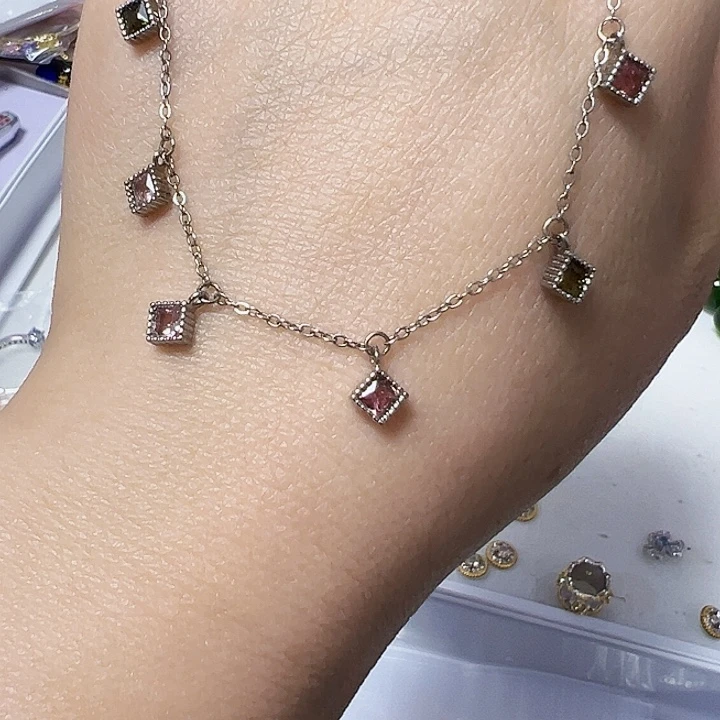 银S925镶嵌碧玺颈饰