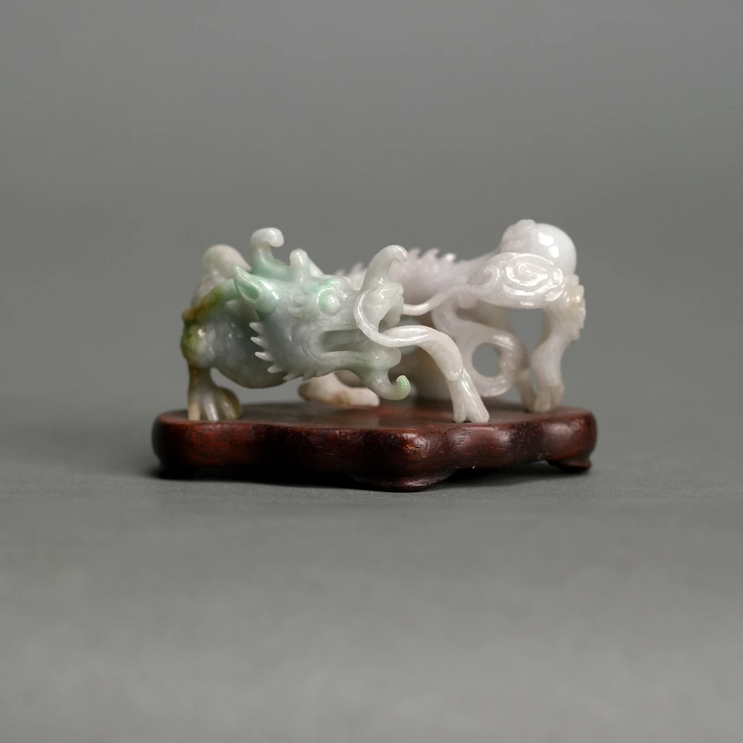LOT 092605 20世纪 翡翠雕龙形摆件【古董拍卖】