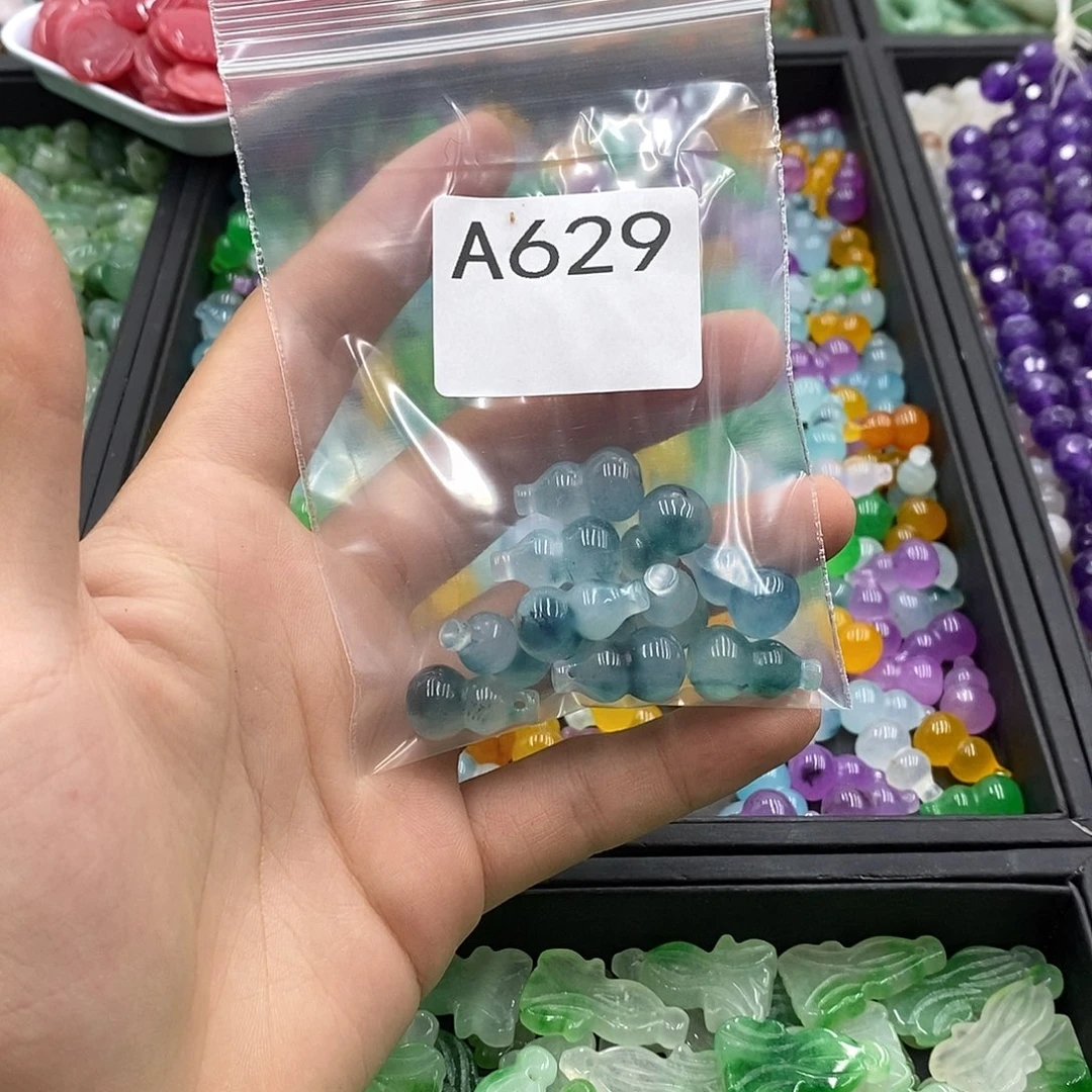 小***蜗合金颈饰玛瑙/玉髓