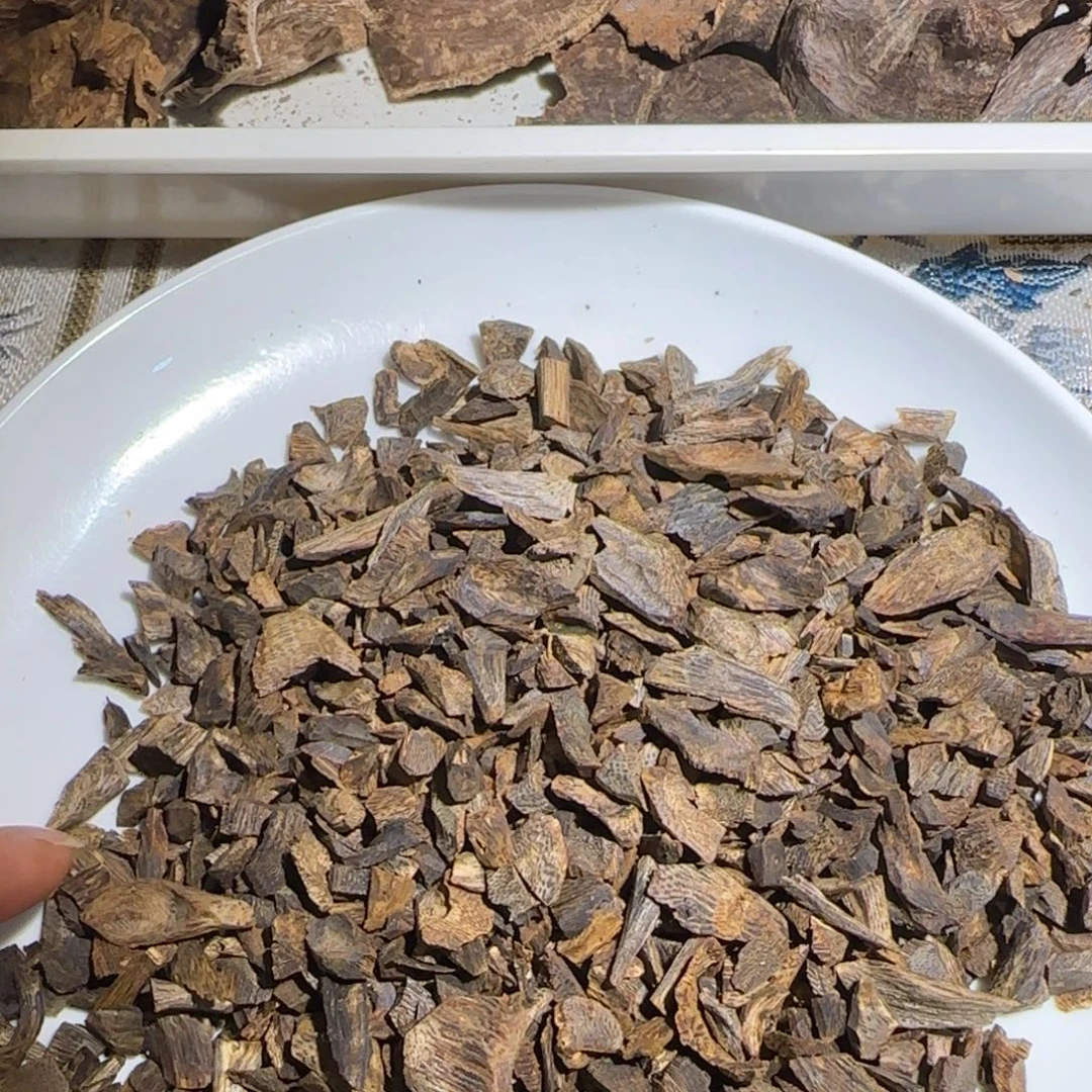 石***儿沉香碎屑沉香白露沉水壳子117克