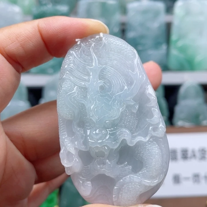 颈饰未镶嵌翡翠龙牌