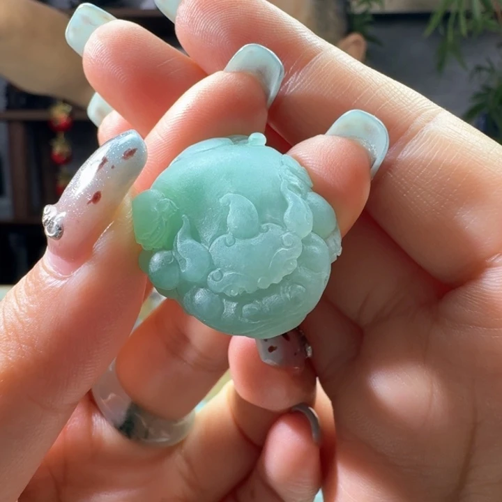 定制翡翠未镶嵌金蟾