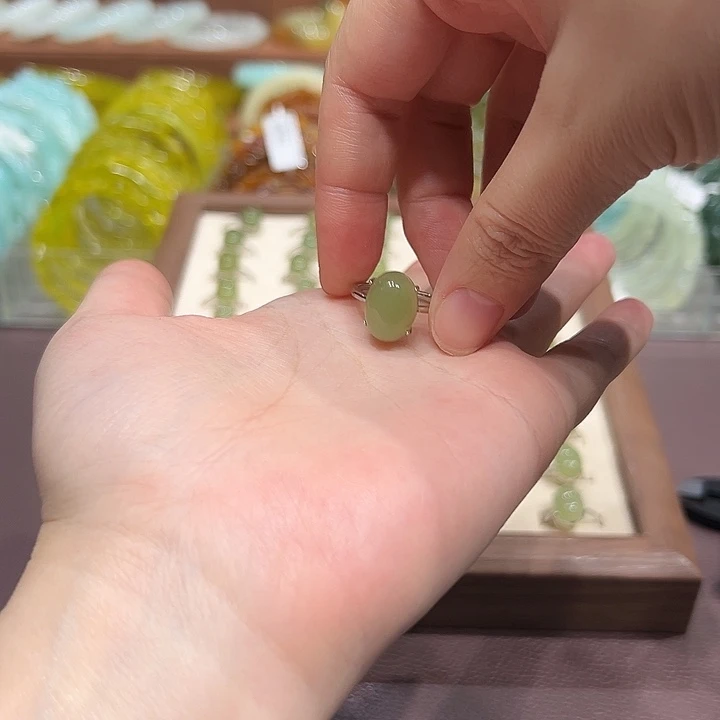 和田玉未镶嵌戒指