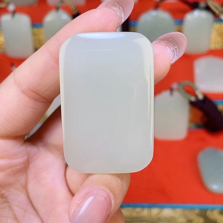 【闪购商品】颈饰未镶嵌和田玉