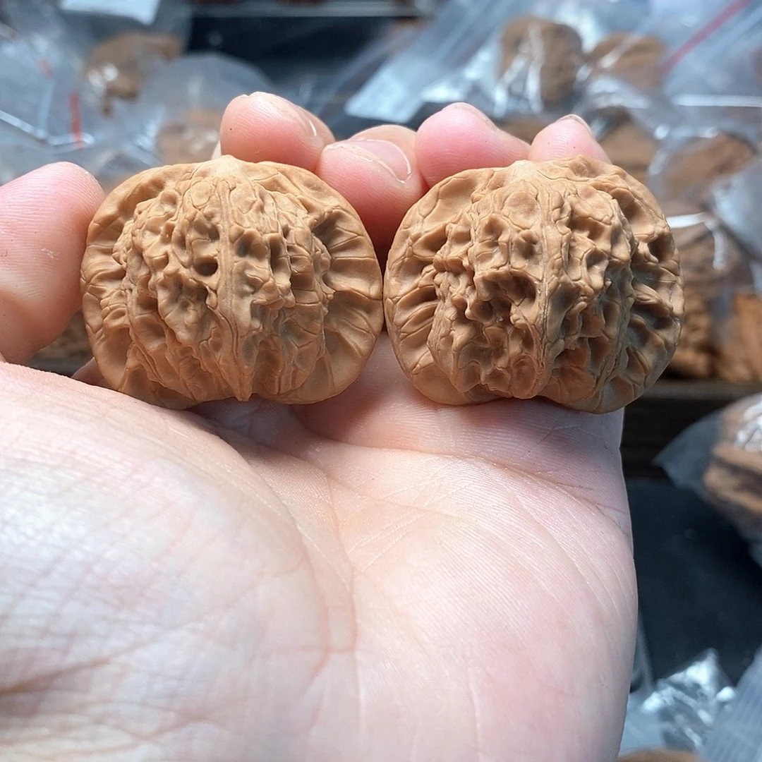 有***睹1文玩核桃悬空40-328