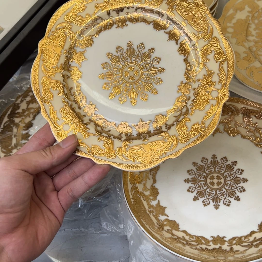 瓷片8寸平盘两个一单尾单