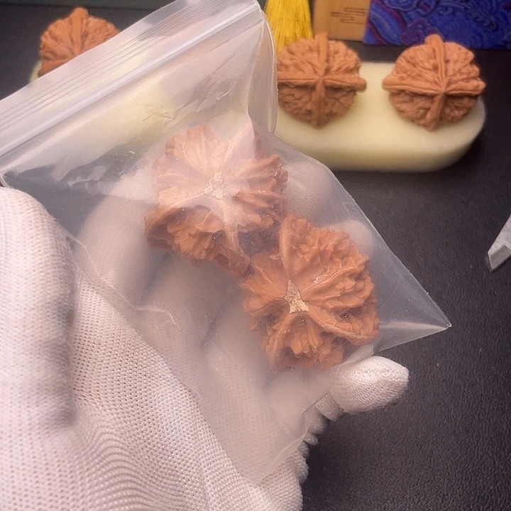 @***捌文玩核桃吊坠盘山