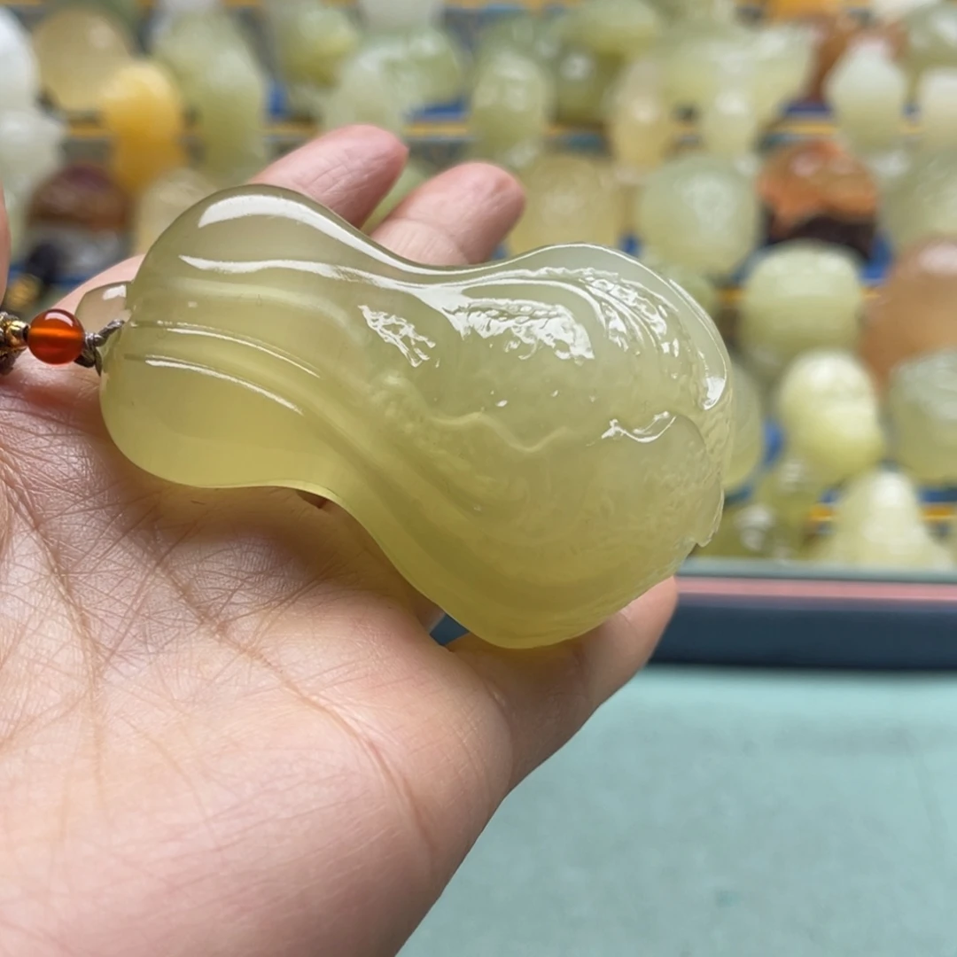 沁***柠天然雕刻桌面小摆件