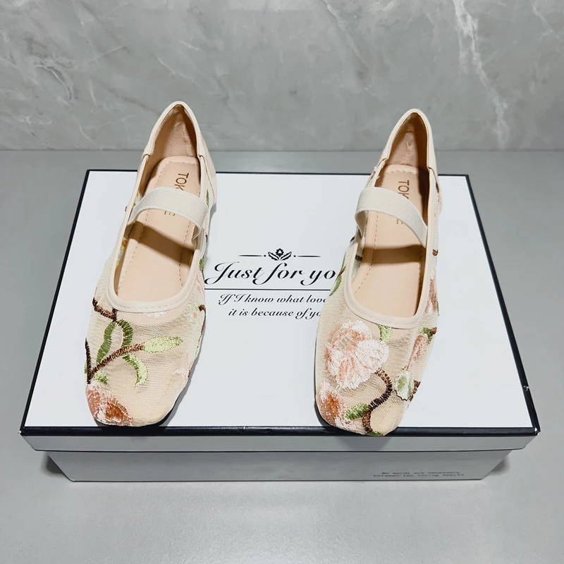 包头凉鞋女夏2025新款网纱透气法式玛丽珍鞋国风刺绣中式平底单鞋