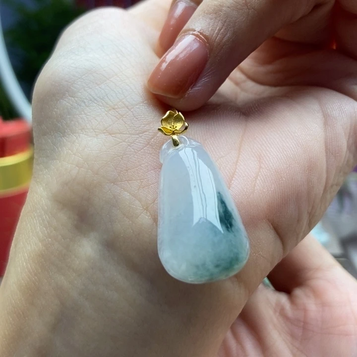 翡翠18K金镶嵌颈饰吊坠37