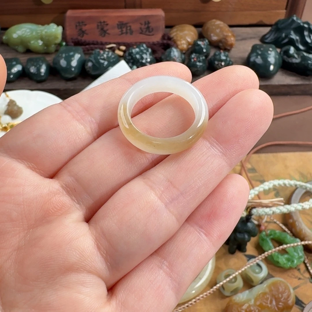 和田玉未镶嵌颈饰18.6