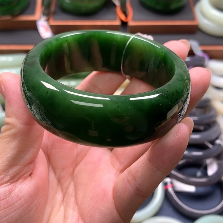 【闪购商品】未镶嵌手镯和田玉（碧玉）