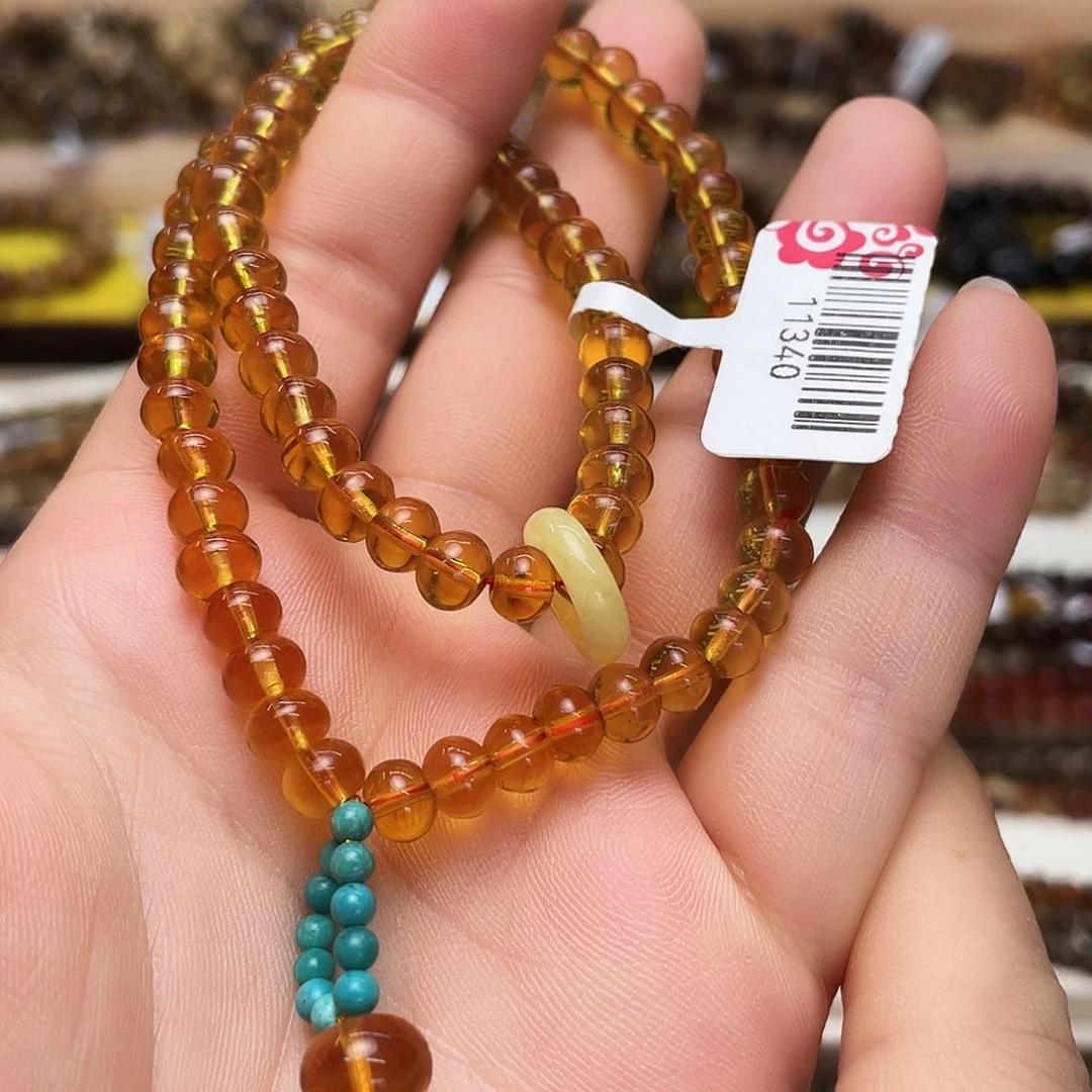 未镶嵌琥珀裸石六