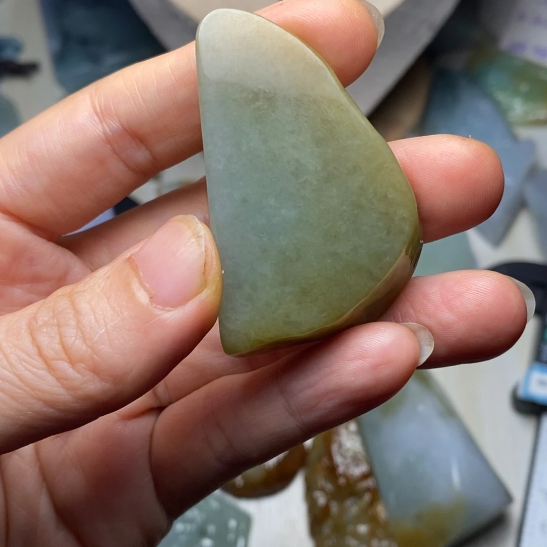 翡翠未镶嵌颈饰天然