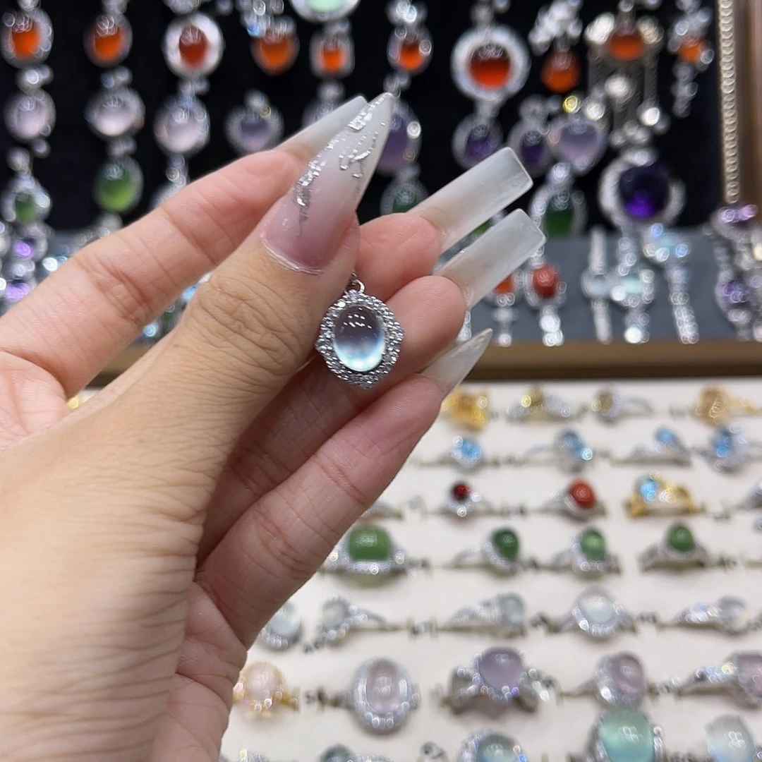 百***合银S925镶嵌岫玉吊坠