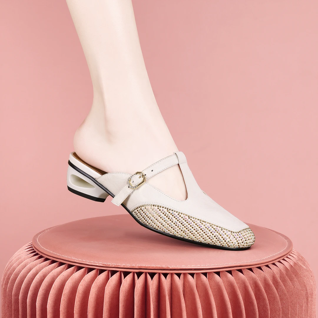 梵芮诗尖头2025新款春夏时尚优雅软底粗跟低跟软面女凉拖鞋-H1190