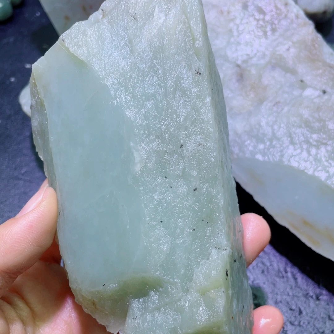 和田玉未镶嵌珠宝半成品