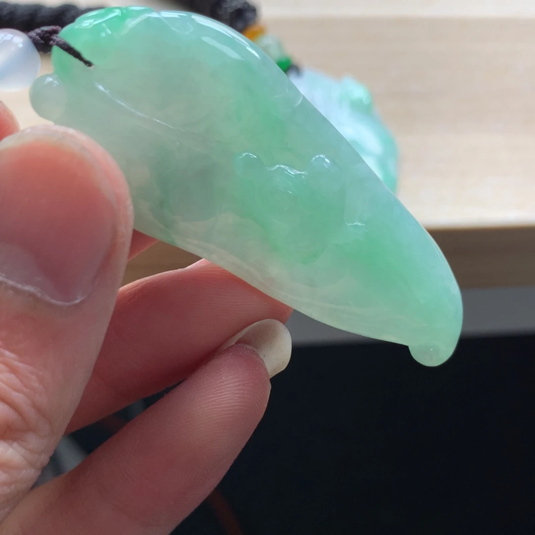 颈饰未镶嵌翡翠吊坠