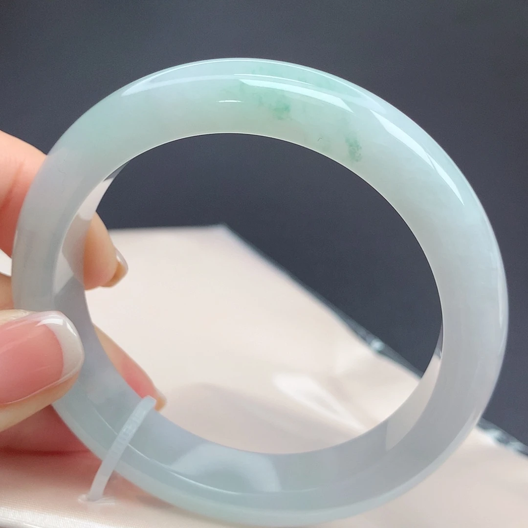 翡翠手镯未镶嵌05n n n n n n n n j j