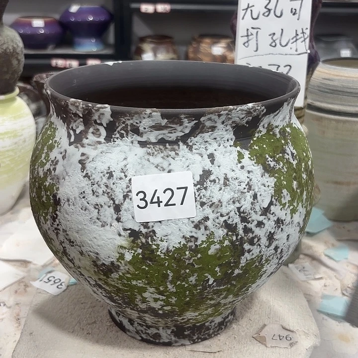 摆件3427，高22，口17.5，有孔瑕疵处理口不圆