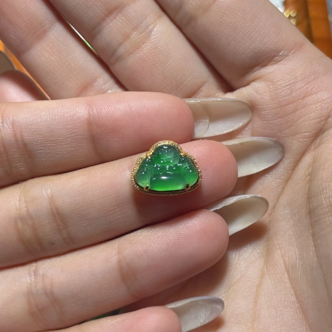 【闪购商品】颈饰18K金镶嵌翡翠