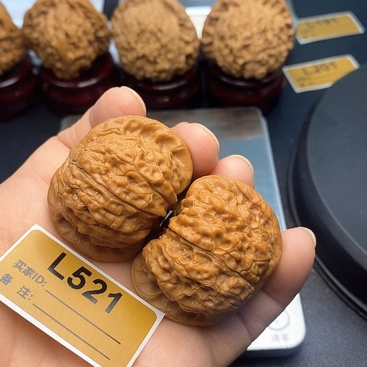 文玩核桃把件血麒麟4.2