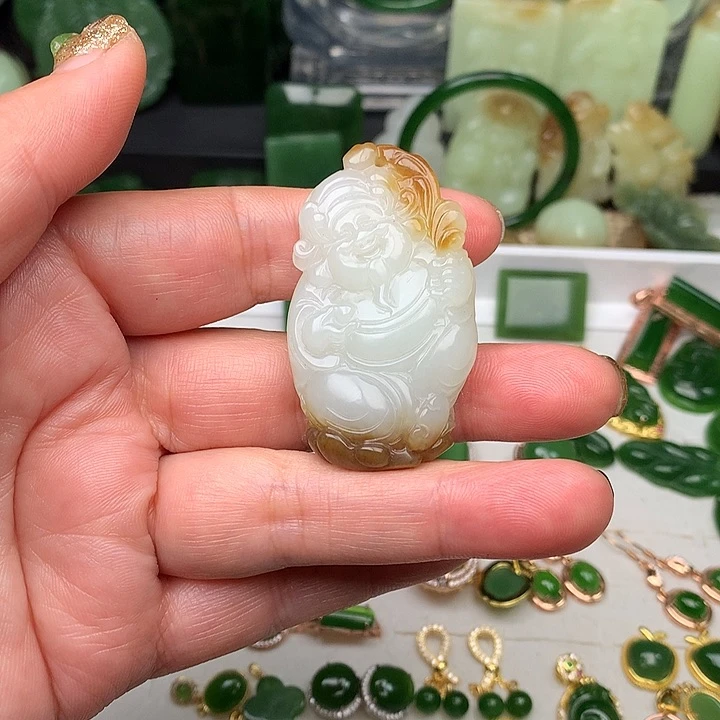 和田玉颈饰未镶嵌正*园