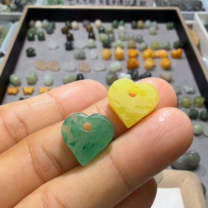 和田玉未镶嵌珠宝奇石