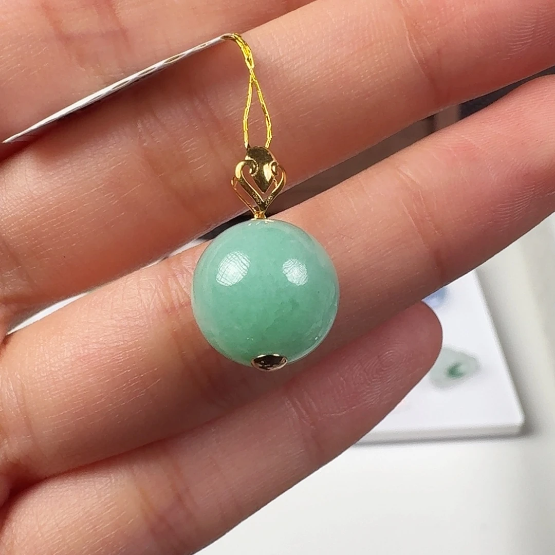 翡翠18K金镶嵌颈饰11