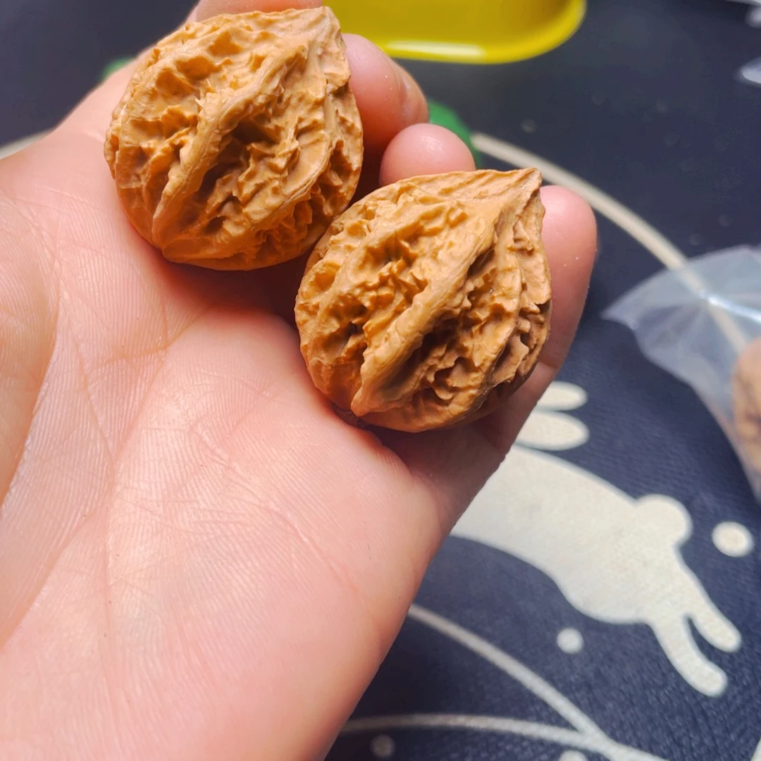 文玩核桃把件灯笼一对