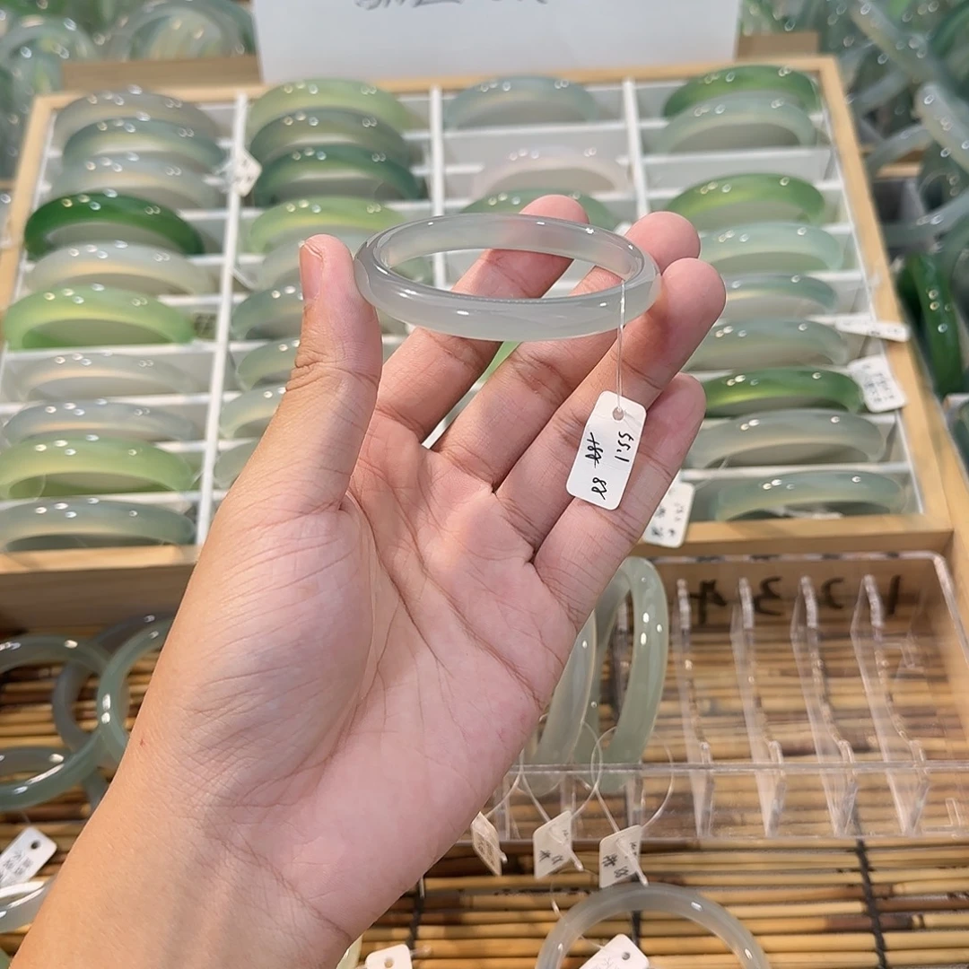 玛瑙/玉髓未镶嵌手镯圈口55.1