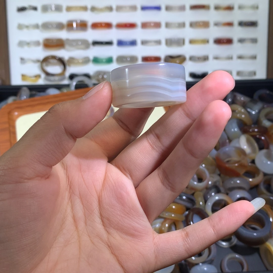 玛瑙/玉髓戒指未镶嵌卡****力24.7不退换