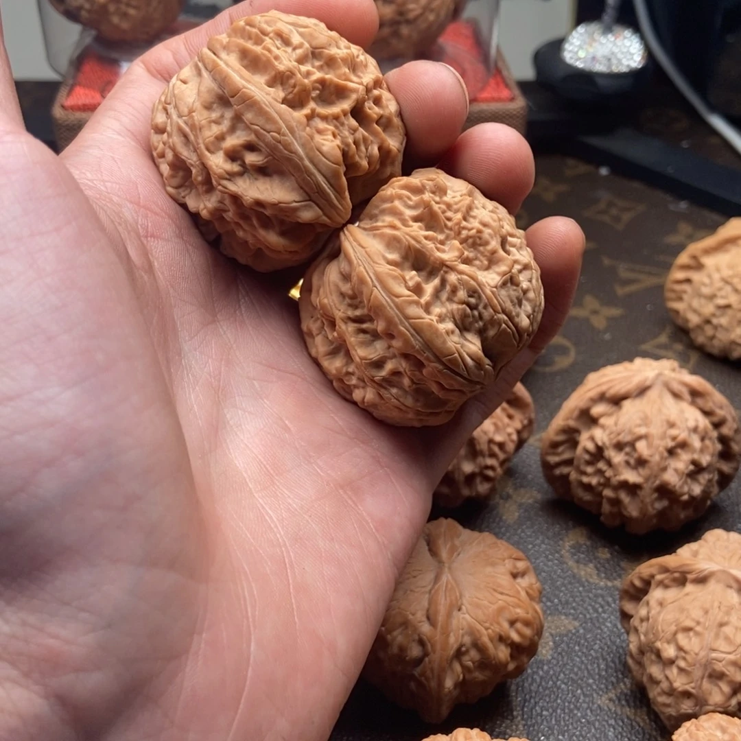 吊坠文玩核桃暴雪