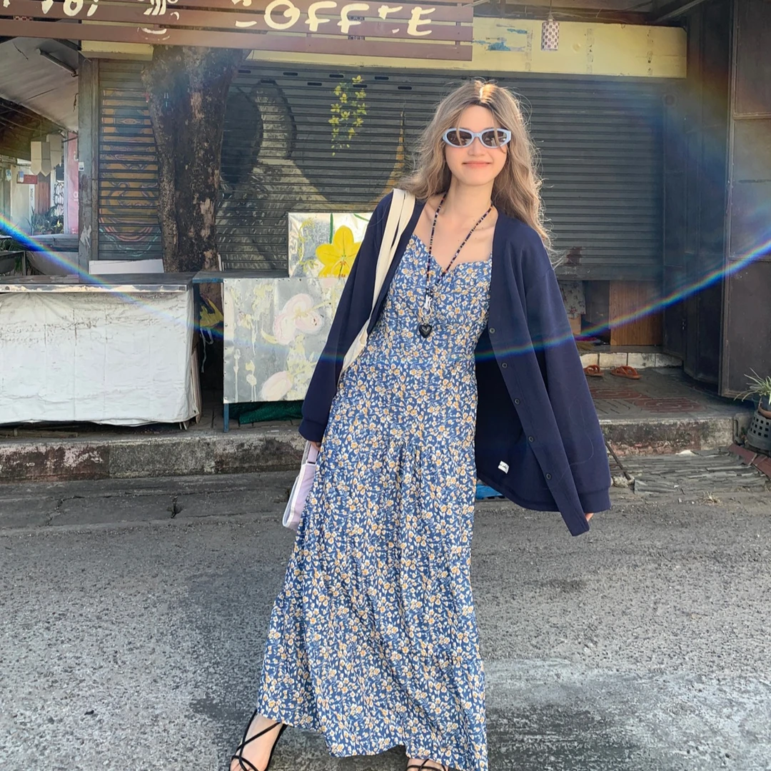 爆爆碎花长连衣裙小黑裙裙子大码胖mm显瘦遮肉+休闲纯色宽松衬衫