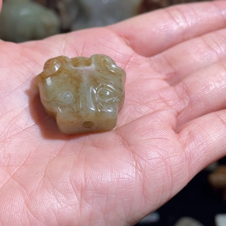和田玉（糖玉）未镶嵌项圈