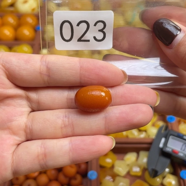 蜜蜡未镶嵌珠宝奇石老蜡红皮小枣珠