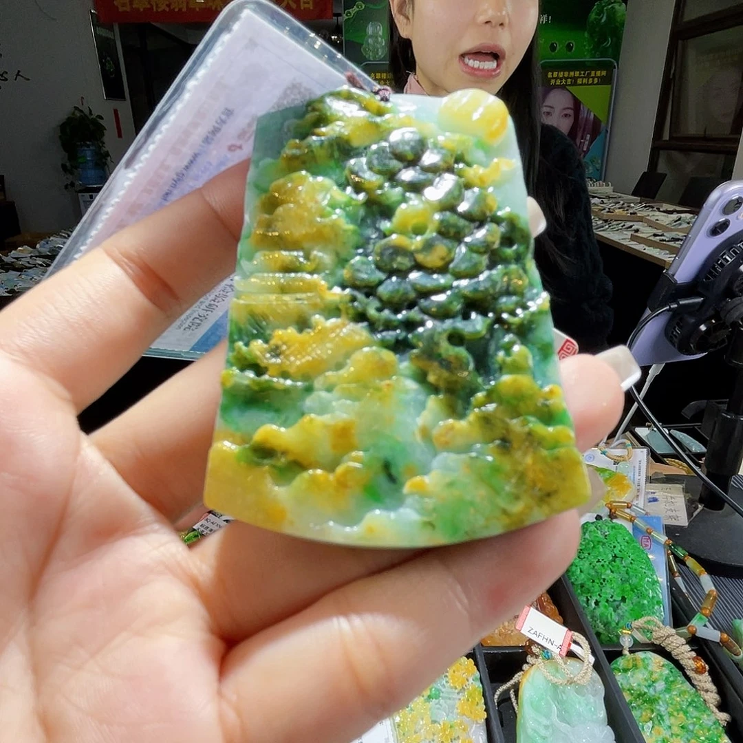 颈饰未镶嵌翡翠一