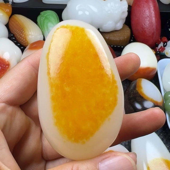 新疆戈壁五彩石金丝