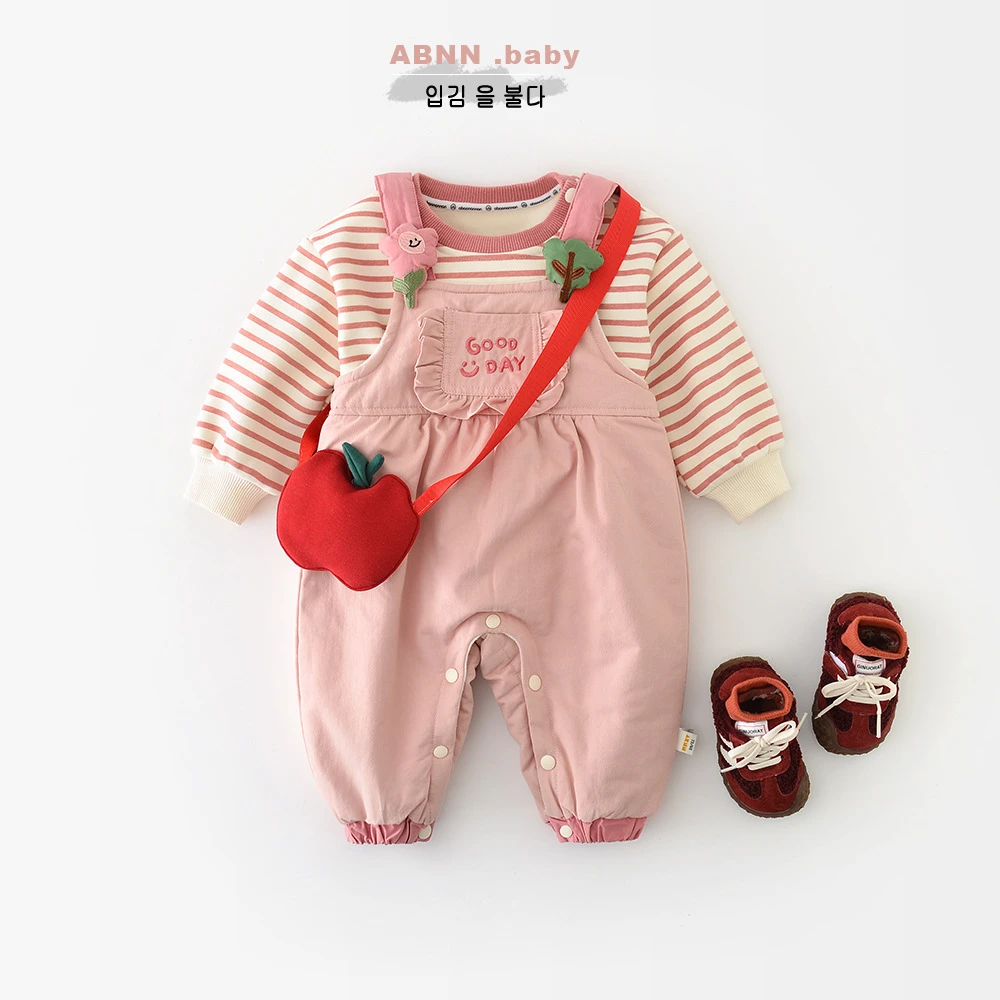 1-2岁婴幼童套装秋冬款洋气宝宝加绒条纹卫衣+背带裤爬服二件套