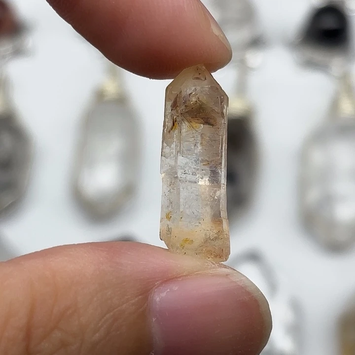 颈饰未镶嵌水晶巴基斯坦油胆闪灵钻24mm+