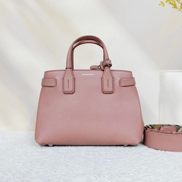 博柏利/95新/包包/250605EV0028/C18373523099