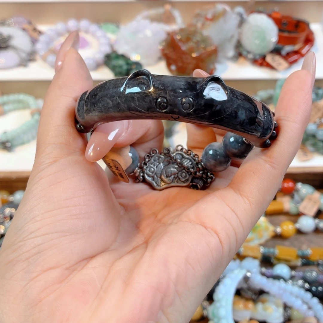 是***呀未镶嵌手链翡翠手串