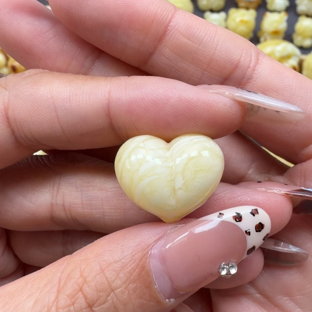 琥珀未镶嵌裸石蜜蜡